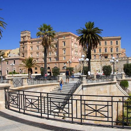 Sky Moon Cagliari Centro Vista Mare Apartman Kültér fotó